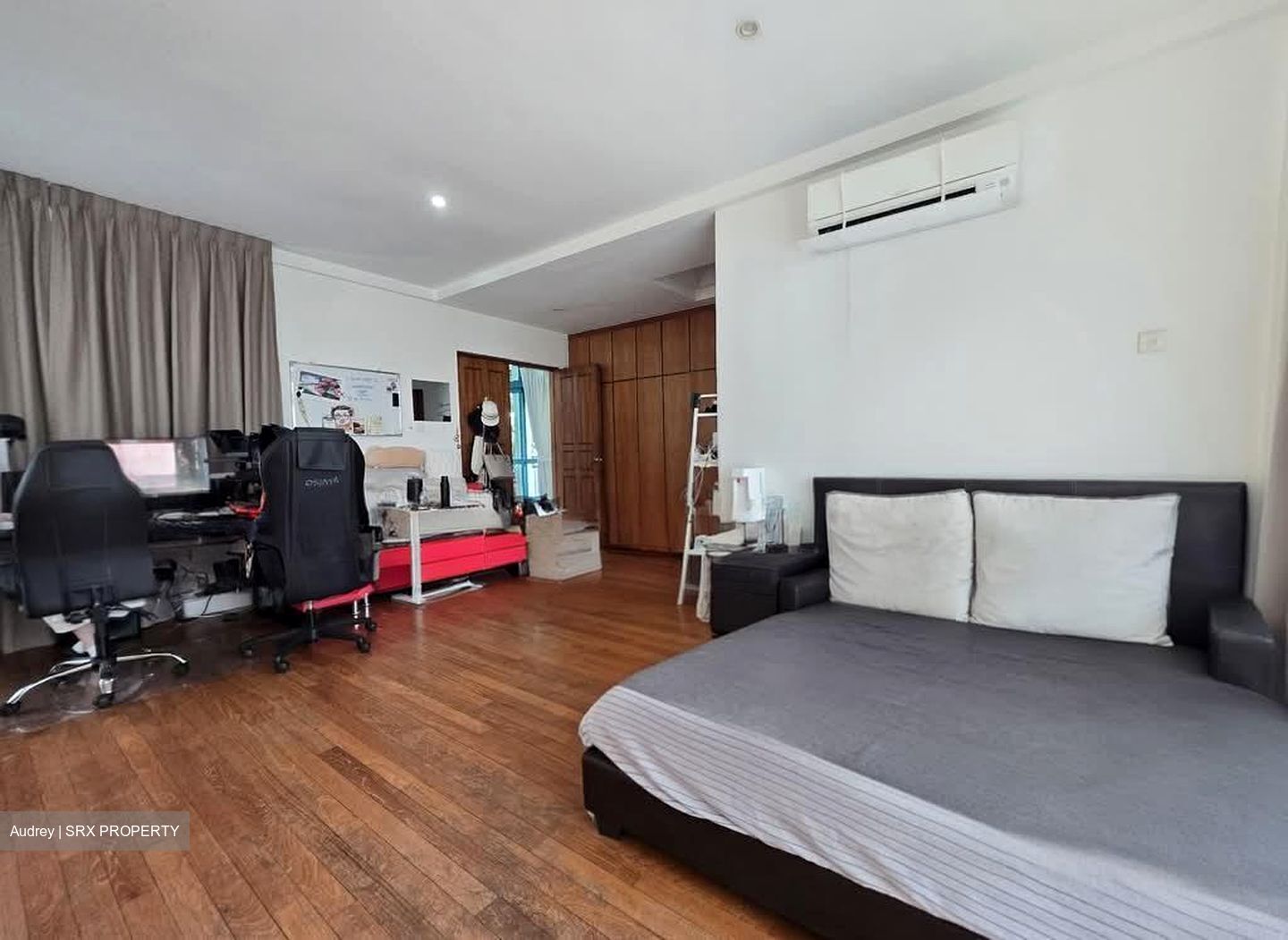 Pasir Panjang Road (D5), Detached #559024621
